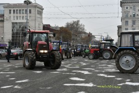 Agricultorii nu renunță la proteste și cer o întâlnire cu Maia Sandu și Klaus Iohannis